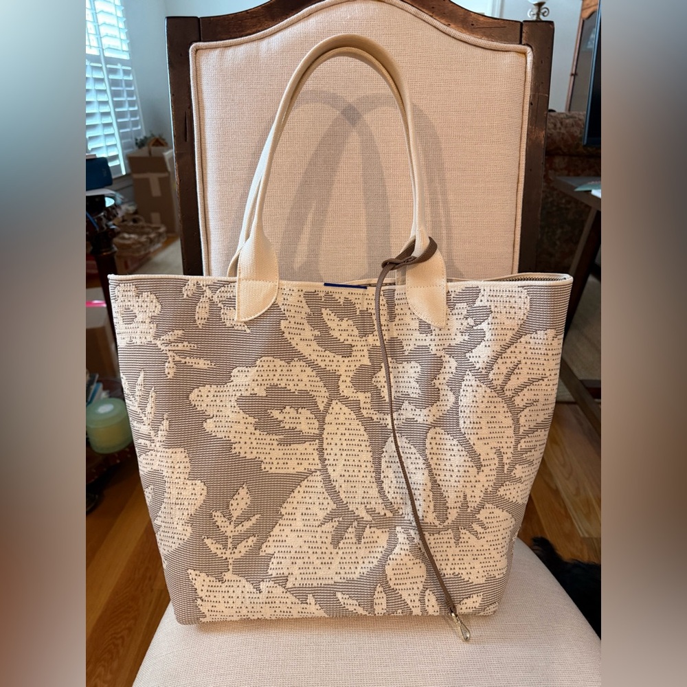Rare limited edition Rothy's Brown and Cream lightweight Tote - Picture 2 of 7